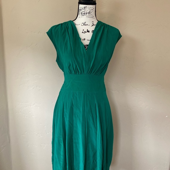 Anthropologie Lil Green Silk fit & flare dress size S - Picture 4 of 6